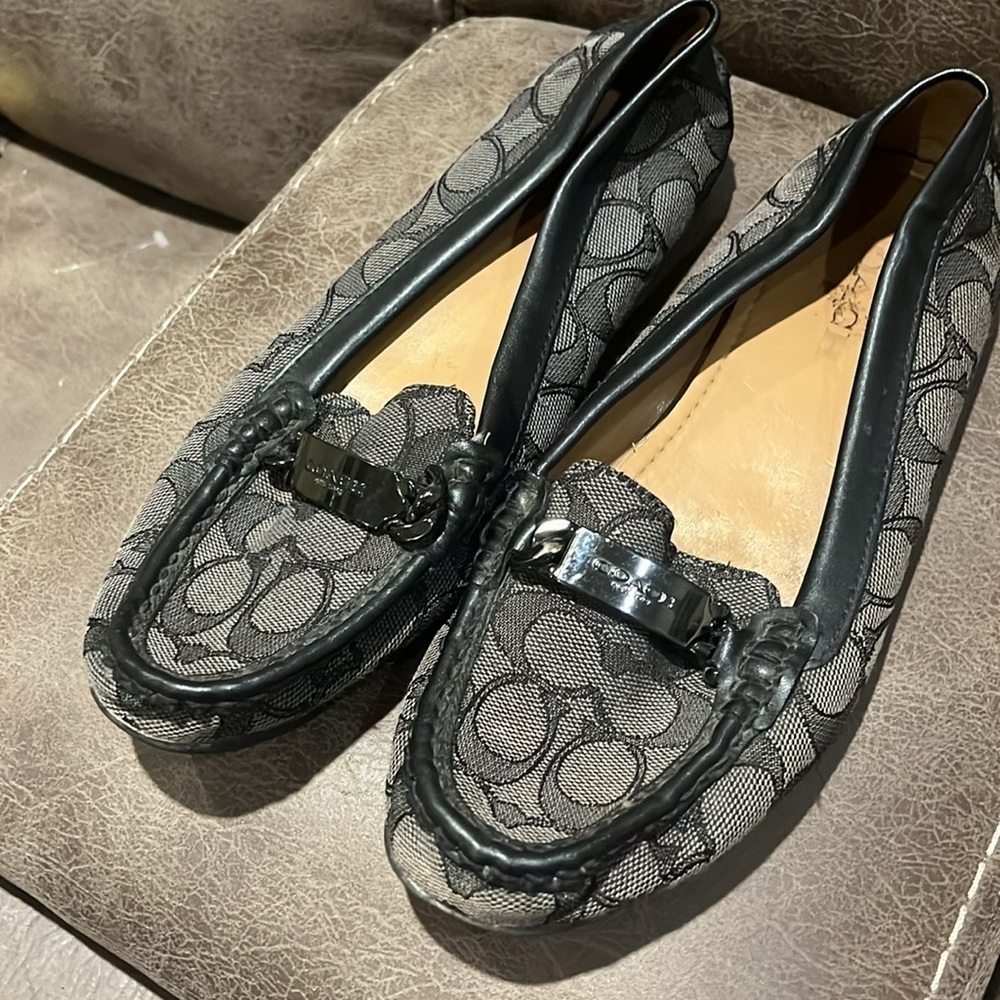 Coach signature black loafers, size 8 - Picture 4 of 9
